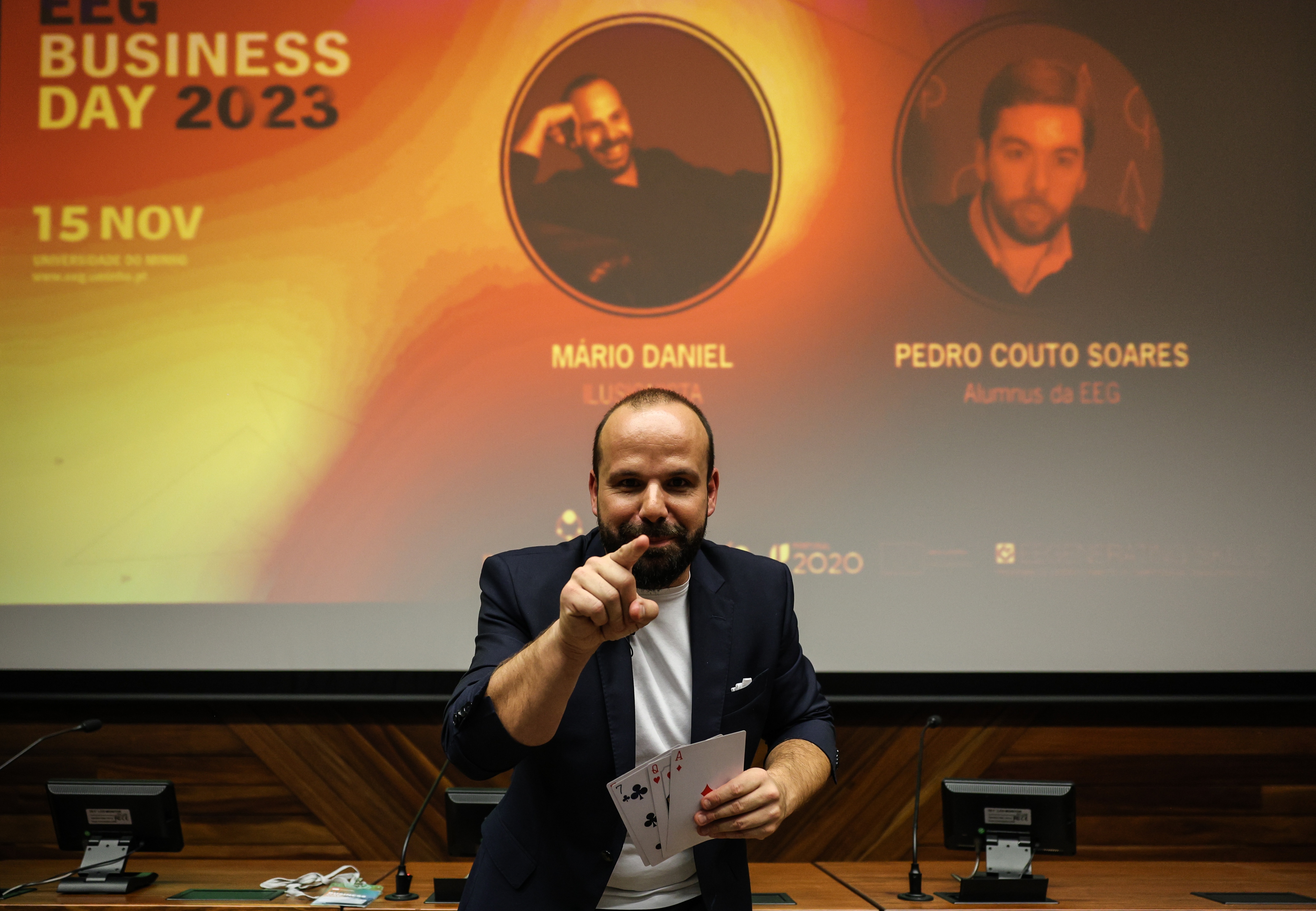 Thumbnail da galeria EEG Business Day